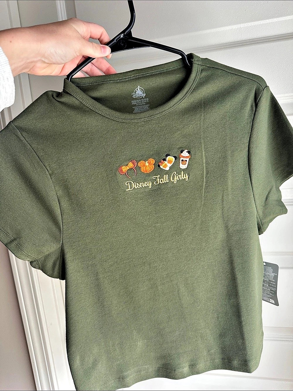 Disney Fall Girly Graphic Short Sleeve Tee in Green